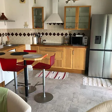 Apartment Coquet Avec Grande Terrasse *